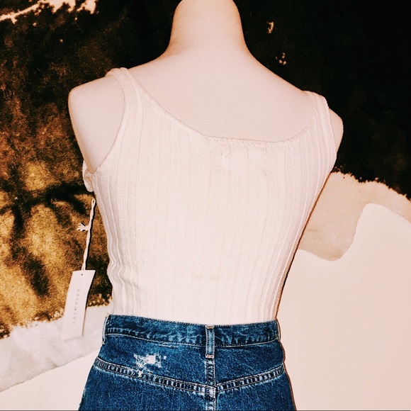 Knit tank top w/ buttons size M - Picture 2 of 2